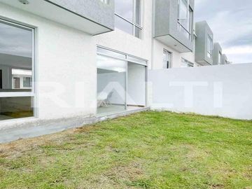 Casa en venta a estrenar, crédito VIP, sector TUMBACO