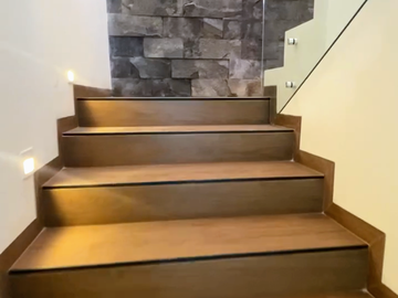 ESPECTACULAR CASA A SÓLO MINUTOS DE C.U , BLVD VALSEQUILLO Y LAS TORRES