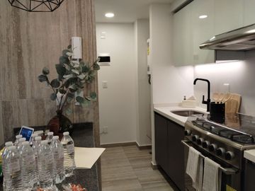 Depa exterior con amplio balcon en oportunidad, Del Valle