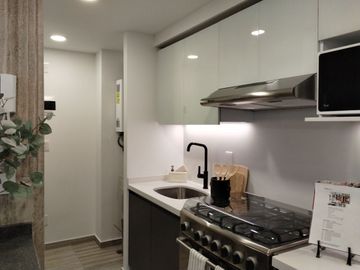 Depa exterior con amplio balcon en oportunidad, Del Valle