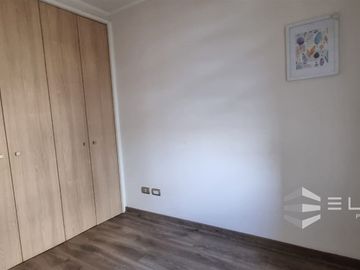 Departamento En Venta De 2 Dorm. En Santiago