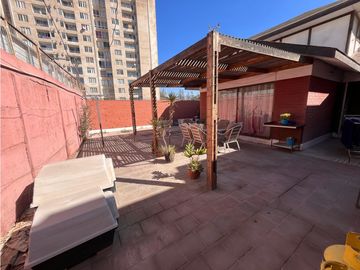 SE VENDE CASA ESQUINA EN VILLA EL INGLES