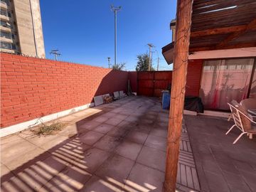 SE VENDE CASA ESQUINA EN VILLA EL INGLES