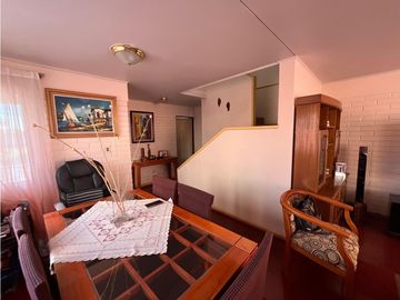 SE VENDE CASA ESQUINA EN VILLA EL INGLES