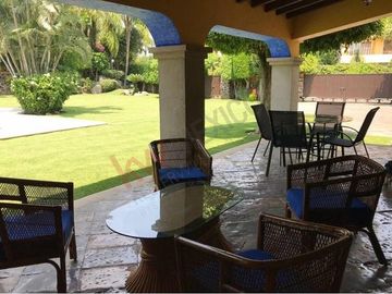 Renta de casa recién remodelada y amueblada en Sumiya!!