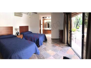 Renta de casa recién remodelada y amueblada en Sumiya!!
