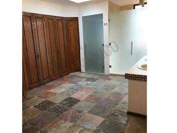 Renta de casa recién remodelada y amueblada en Sumiya!!