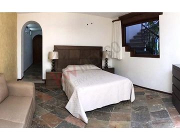 Renta de casa recién remodelada y amueblada en Sumiya!!