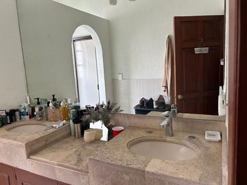 Se Vende Casa en Fraccionamiento Los Cipreces