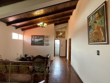 VENTA Casa Principal   Tres Casas Secundarias, Mitad del Mundo