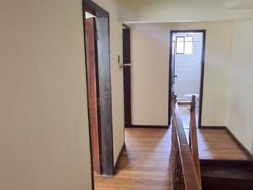 VENTA Casa Principal   Tres Casas Secundarias, Mitad del Mundo