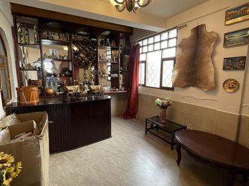 VENTA Casa Principal   Tres Casas Secundarias, Mitad del Mundo