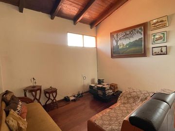 VENTA Casa Principal   Tres Casas Secundarias, Mitad del Mundo