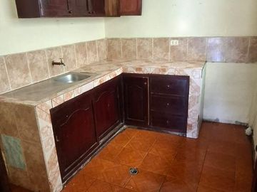 VENTA Casa Principal   Tres Casas Secundarias, Mitad del Mundo