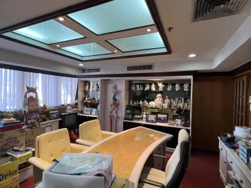 11 Bedroom Office for sale in Thanon Phaya Thai, Bangkok