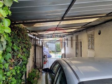 Casa 4D + 2B + 2E en Villa Macul