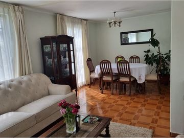 Casa 4D + 2B + 2E en Villa Macul