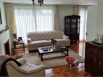 Casa 4D + 2B + 2E en Villa Macul