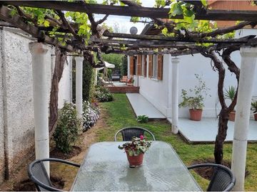 Casa 4D + 2B + 2E en Villa Macul