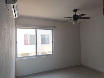 CASA EN VENTA EN COND. EXCLUSIVO BELONA MANZANILLO COLIMA