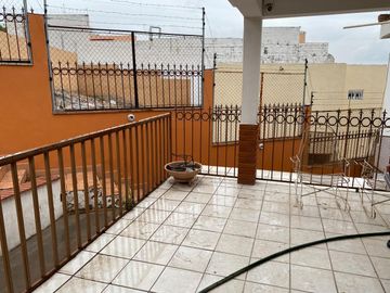 VENTA CASA EN COLONIA RAFAEL CASTELLANOS, GOMEZ PALACIO, DGO.
