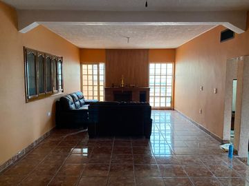 VENTA CASA EN COLONIA RAFAEL CASTELLANOS, GOMEZ PALACIO, DGO.