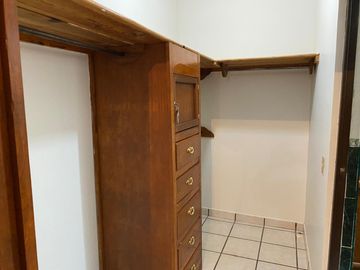 VENTA CASA EN COLONIA RAFAEL CASTELLANOS, GOMEZ PALACIO, DGO.