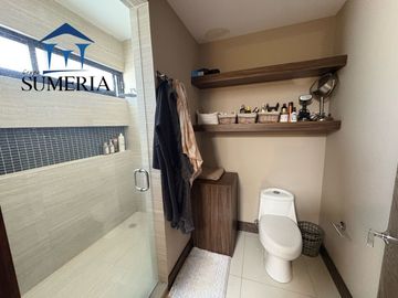 Casa moderna en Misión del Valle