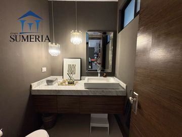 Casa moderna en Misión del Valle
