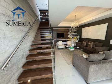 Casa moderna en Misión del Valle