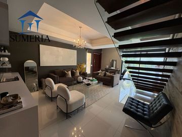 Casa moderna en Misión del Valle