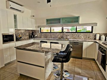 Casa en venta en Jardines de Conkal
