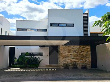 Casa en venta en Jardines de Conkal