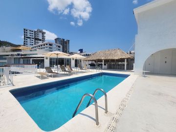 INCREIBLE PENTHOUSE CON VISTA IMPRESIONANTE A LA BAHIA DE SANTA LUCIA