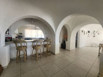 INCREIBLE PENTHOUSE CON VISTA IMPRESIONANTE A LA BAHIA DE SANTA LUCIA