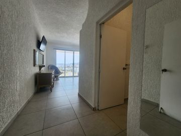 INCREIBLE PENTHOUSE CON VISTA IMPRESIONANTE A LA BAHIA DE SANTA LUCIA