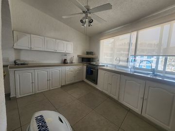INCREIBLE PENTHOUSE CON VISTA IMPRESIONANTE A LA BAHIA DE SANTA LUCIA