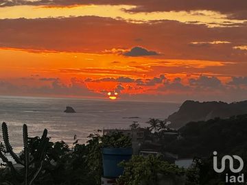 CASA EN VENTA EN ZIPOLITE, OAXACA A 400M DE LA PLAYA