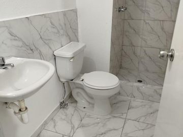 CASA EN VENTA EN CONJUNTO 