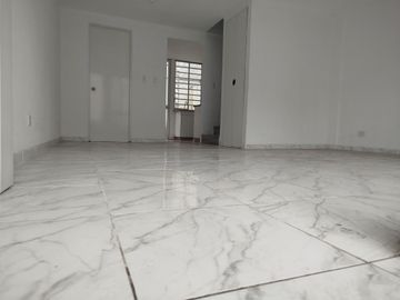 CASA EN VENTA EN CONJUNTO 