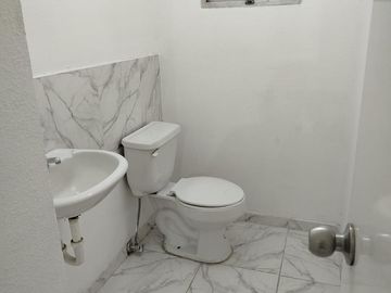 CASA EN VENTA EN CONJUNTO 