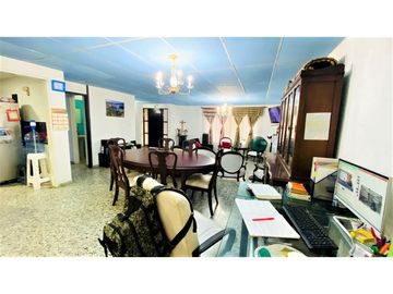 VENTA DE CASA TRADICIONAL LIMONAR  CALI VALLE