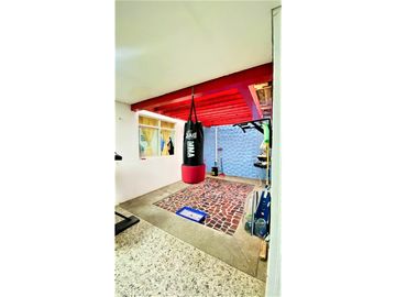 VENTA DE CASA TRADICIONAL LIMONAR  CALI VALLE
