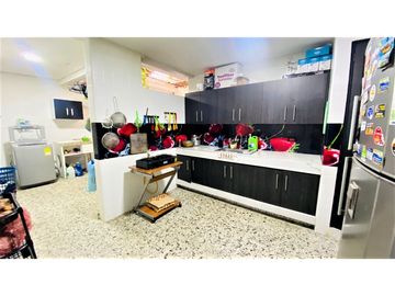 VENTA DE CASA TRADICIONAL LIMONAR  CALI VALLE