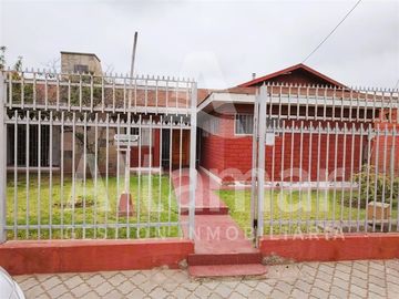 Casa en Venta en Paralela a Larraín Alcalde