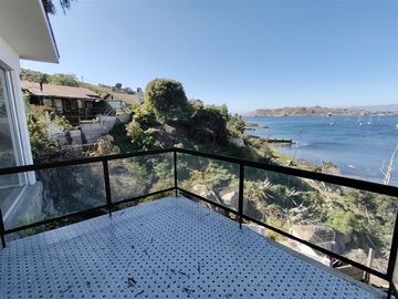 Casa en Venta en UBICADA JUNTO AL MIRADOR DE LA HERRADURA