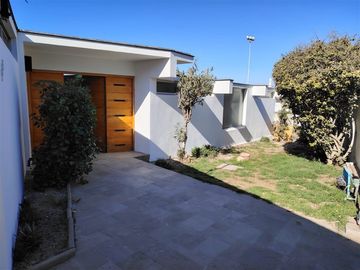 Casa en Venta en UBICADA JUNTO AL MIRADOR DE LA HERRADURA