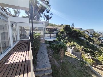 Casa en Venta en UBICADA JUNTO AL MIRADOR DE LA HERRADURA