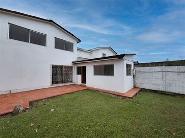 Casa en Venta en AL LLEGAR A CALLE GUACOLDA