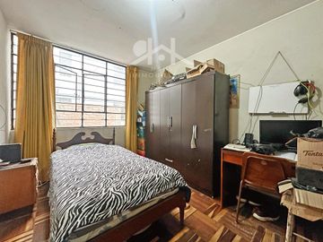 VENTA DE CASA CON UBICACION COMERCIAL ESTRATEGICA EN  MERCADO DE COVIDA - LOS OLIVOS